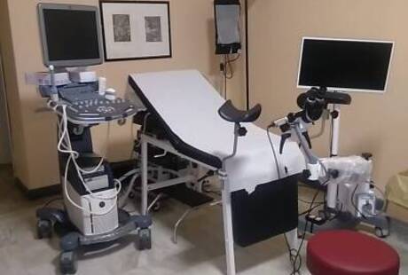 Dottoressa Nicoletta De Rosa, Ginecologo